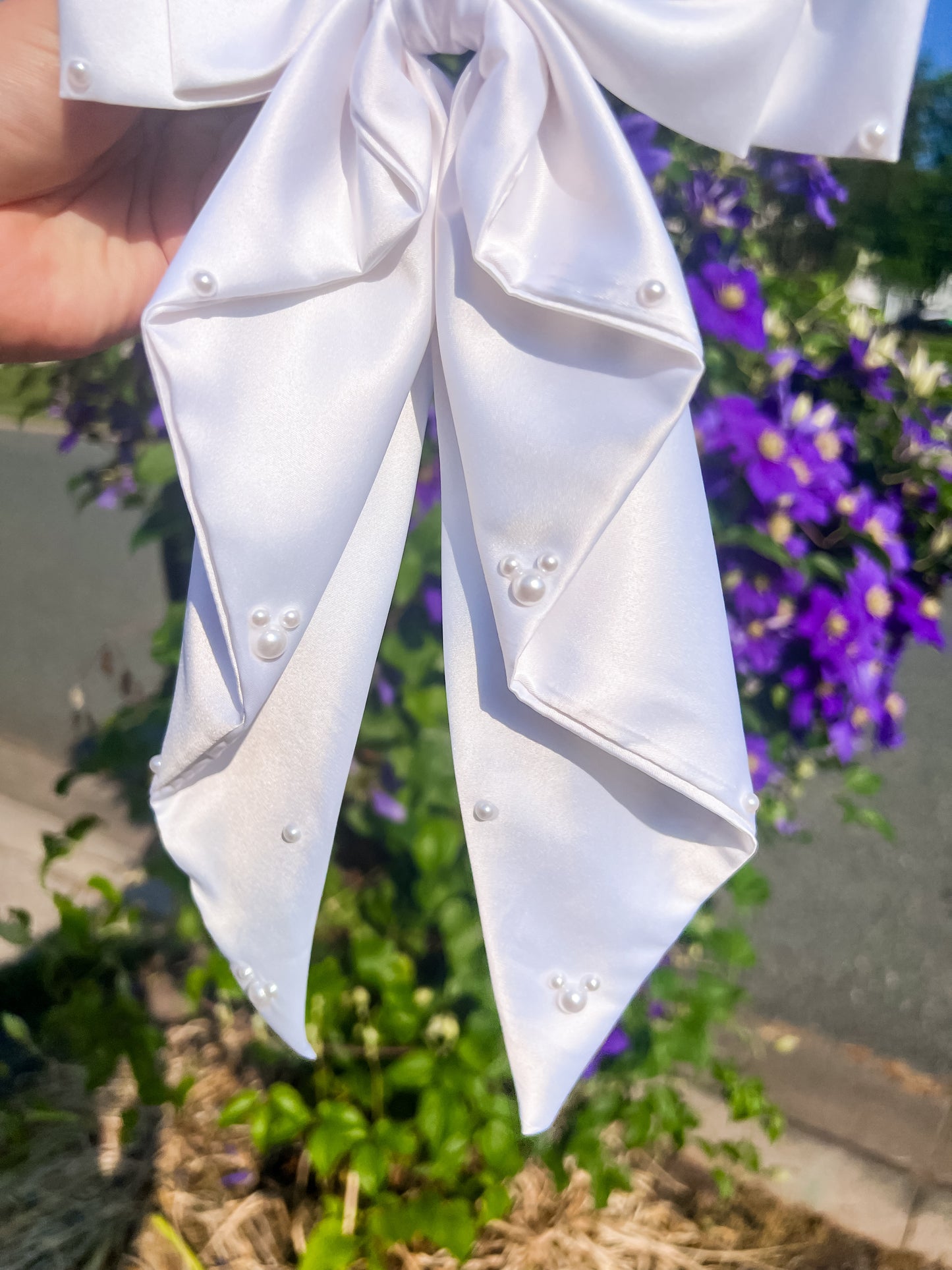 White Enchanting Bow
