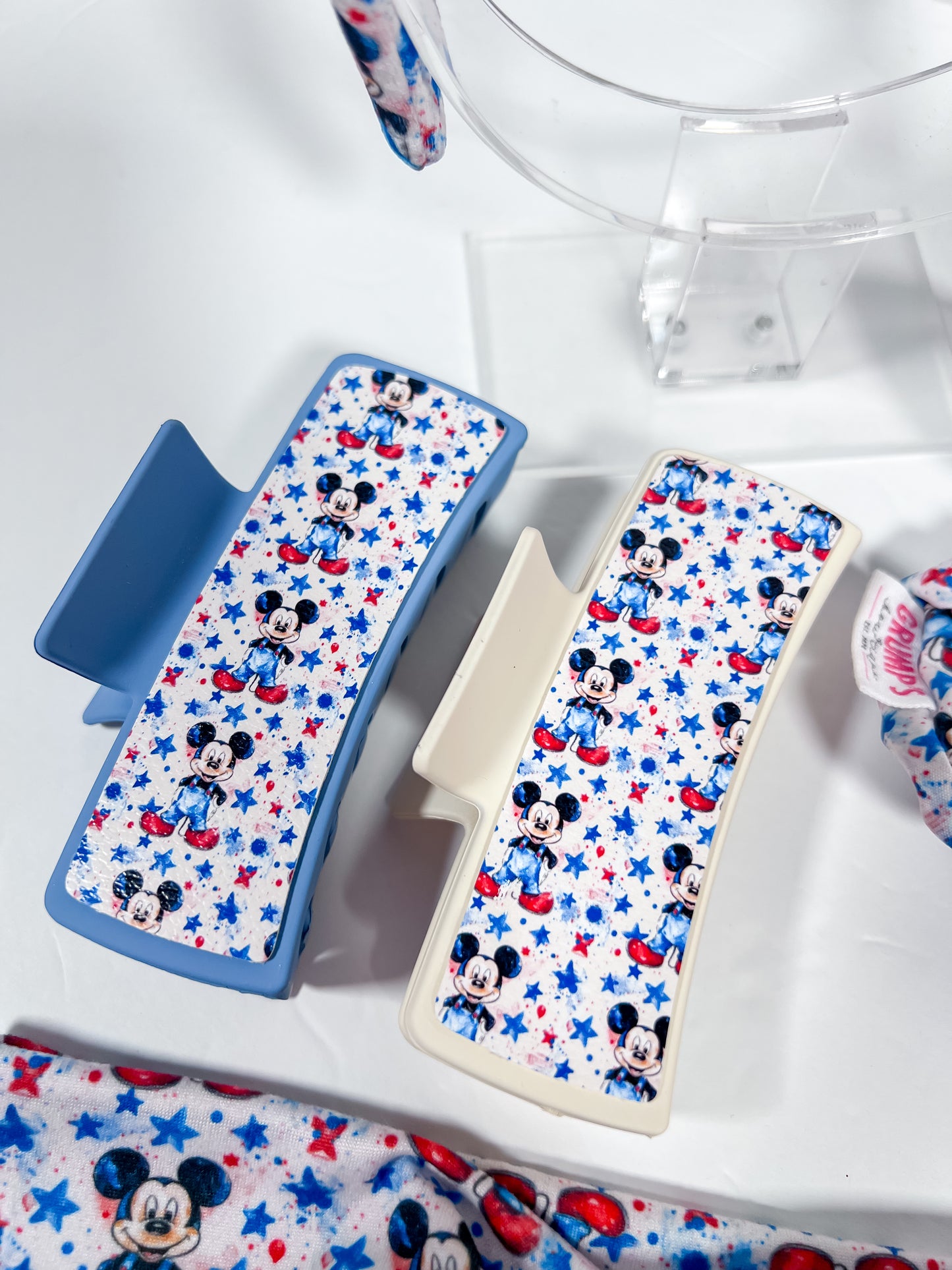 Red white and Mouse