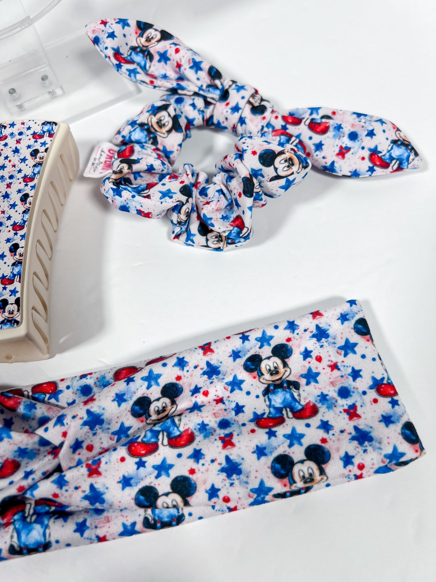 Red white and Mouse