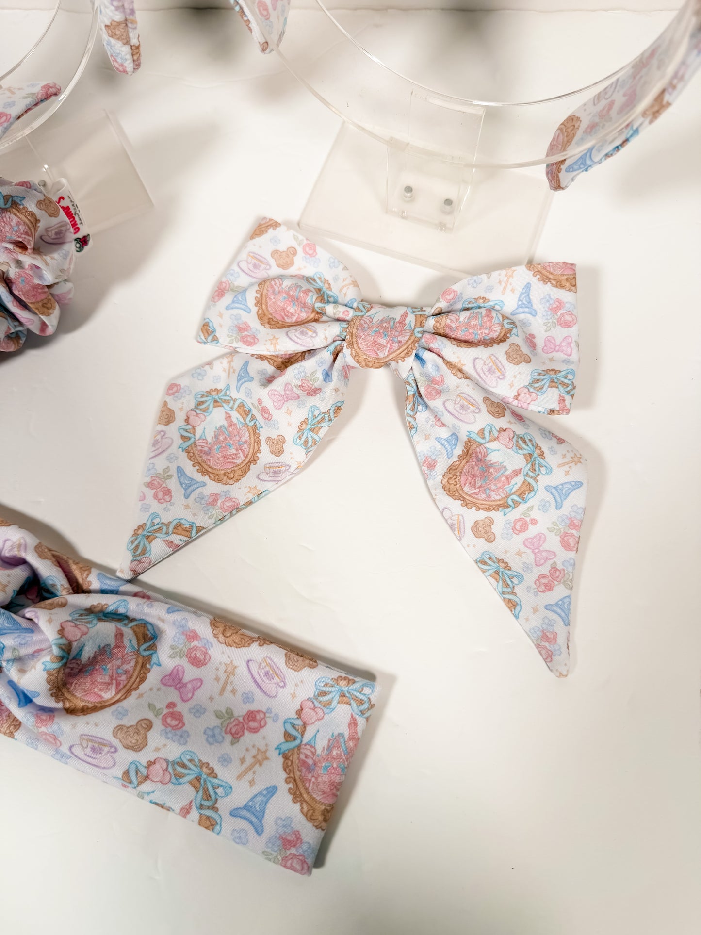 Meet me at the Castle (white)