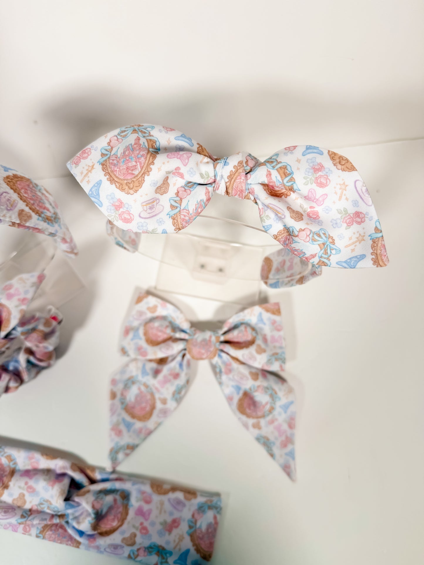 Meet me at the Castle (white)